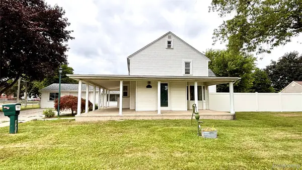 25000 Ann Arbor Trail, DearbornHeights, MI 48127