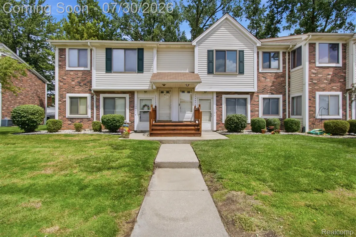 17447 Utica Oaks Lane, Roseville, MI 48066 - #1
