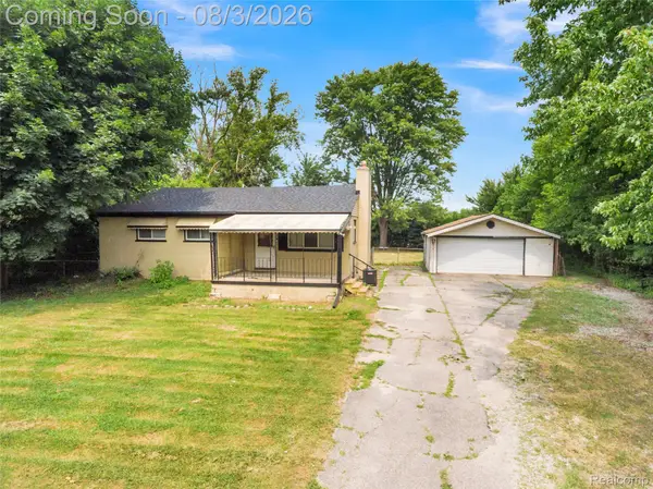 21011 Kemp Street, ClintonTownship, MI 48035