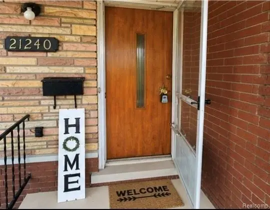 21240 Evergreen Street, Saint Clair Shores, MI 48082 - #3