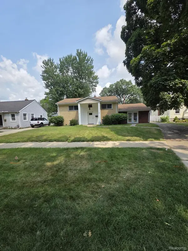 32150 Florence Street, GardenCity, MI 48135