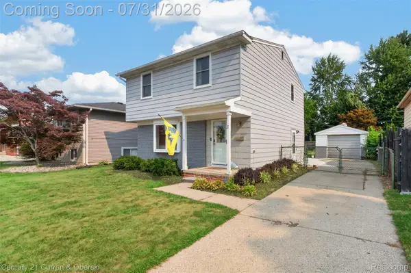 555 Englewood Avenue, RoyalOak, MI 48073