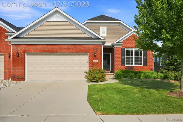 2279 Monte Vista Court, LakeOrion, MI 48360