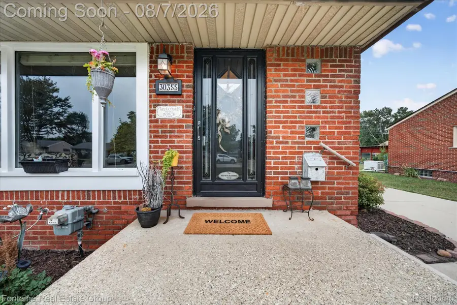 30355 W Chicago Street, Livonia, MI 48150 - #2