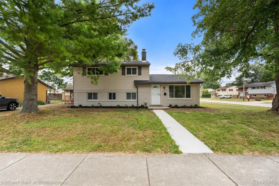 18300 Melvin Street, Livonia, MI 48152 - #2