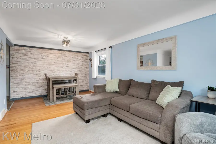 29722 Rosebriar Street, Saint Clair Shores, MI 48082 - #2