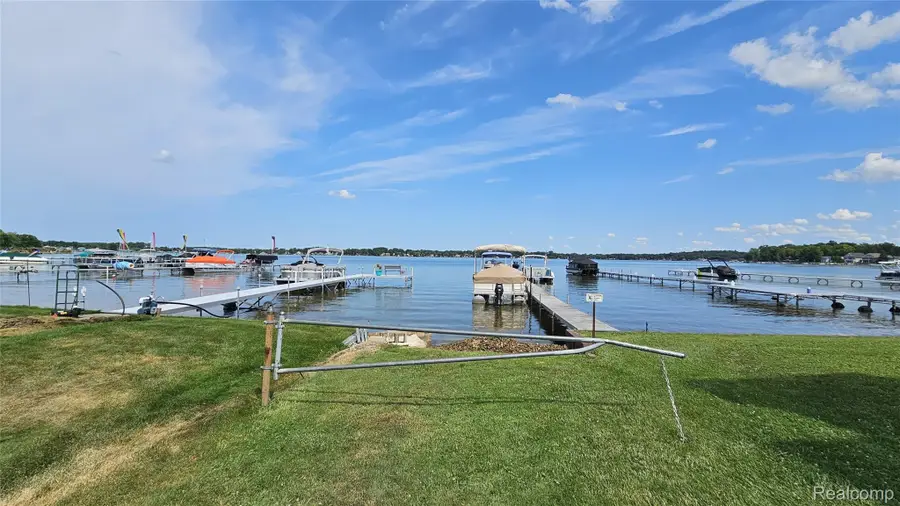 722 7 Mile Road, Whitmore Lake, MI 48189 - #3