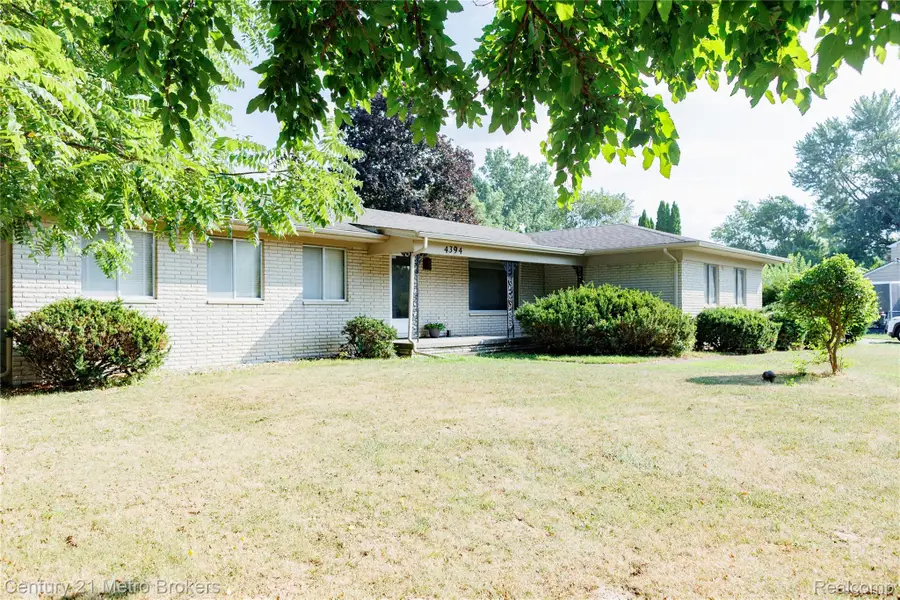 4394 Apache Drive, Burton, MI 48509 - #3