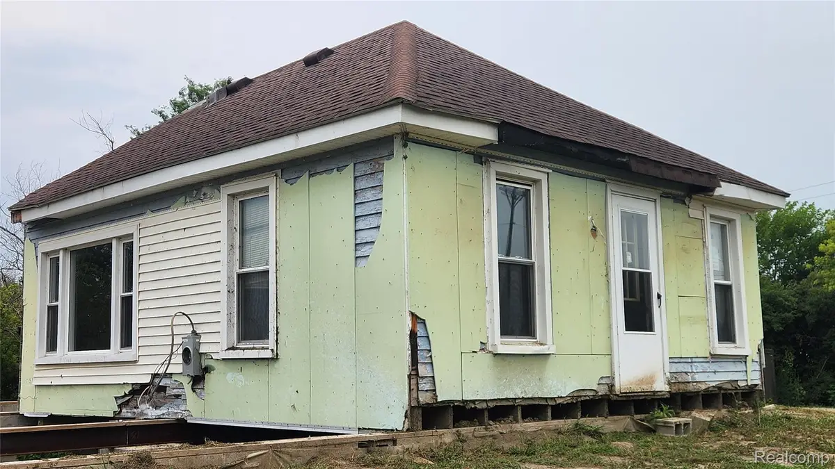 10781 Armstrong Road, Berlin, MI 48179 - #1
