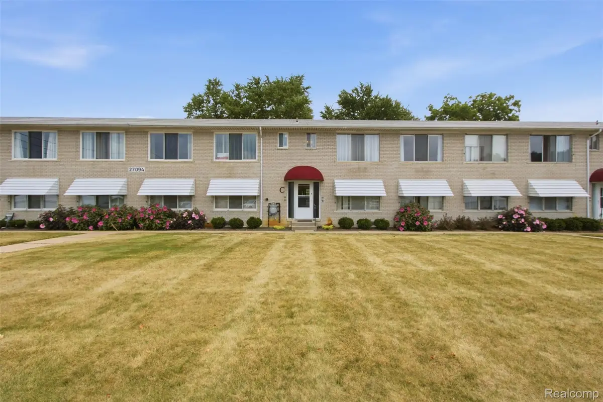 27094 Sandy Hill Ln #22, New Hudson, MI 48165 - #1