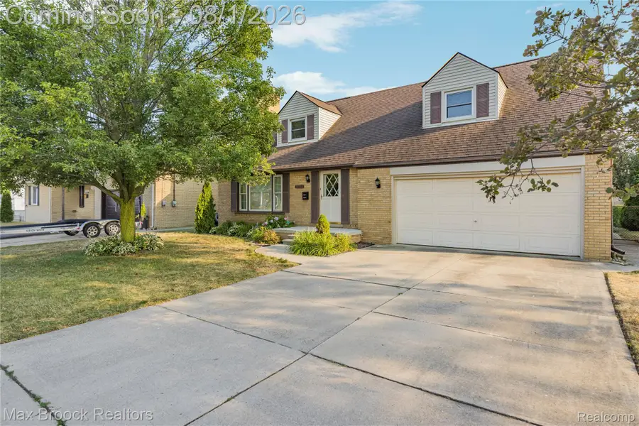 22596 Lange Street, Saint Clair Shores, MI 48080 - #2