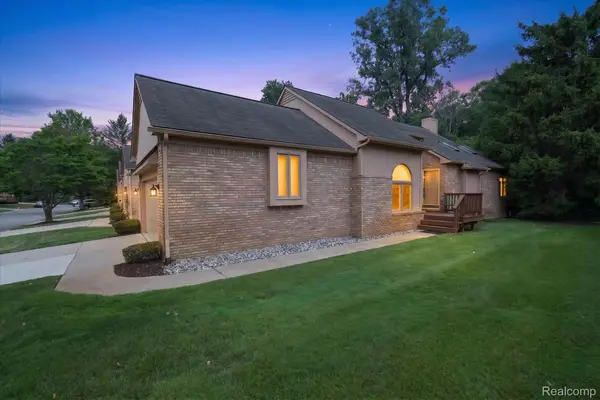 21660 River Ridge Trail, FarmingtonHills, MI 48335