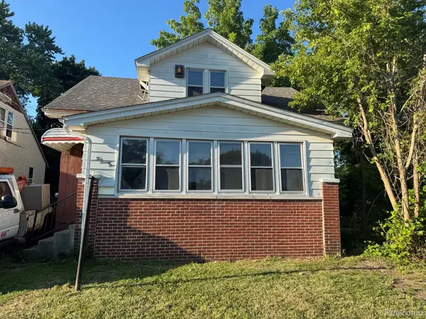 221 Harrison Street, Pontiac, MI 48341