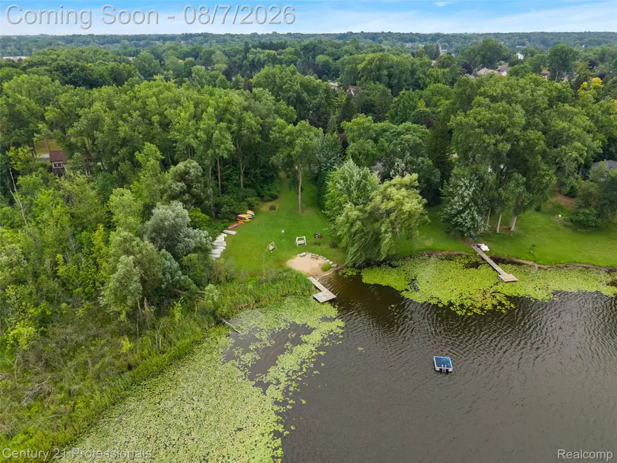 5870 Darbwood Lane, West Bloomfield, MI 48324 - #2
