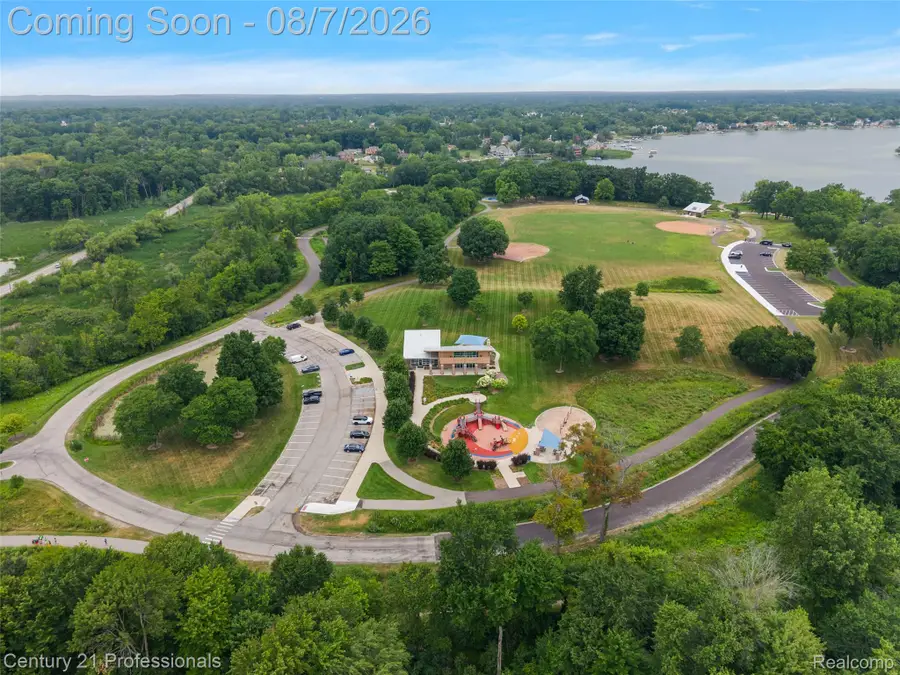 5870 Darbwood Lane, West Bloomfield, MI 48324 - #3