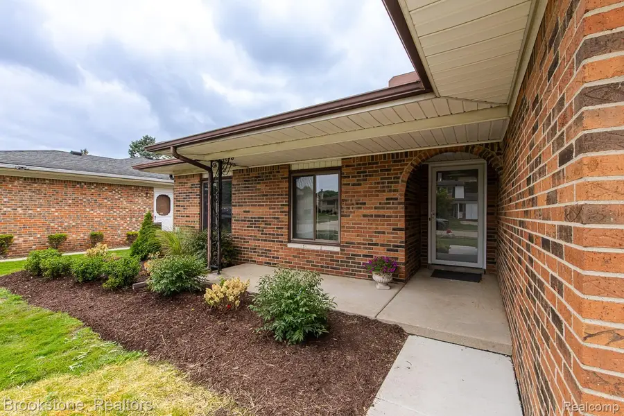 2281 Mellowood Drive, Sterling Heights, MI 48310 - #2
