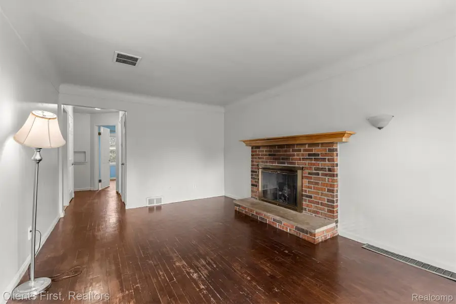 7730 Osage Avenue, Allen Park, MI 48101 - #3