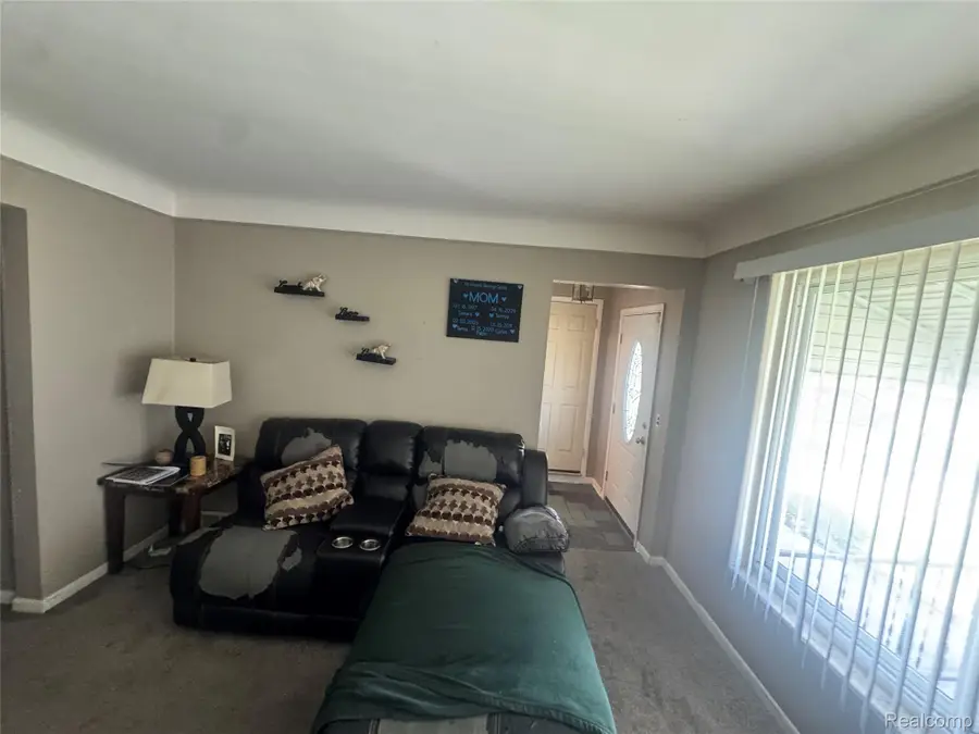 22122 Kelly Road, Eastpointe, MI 48021 - #3