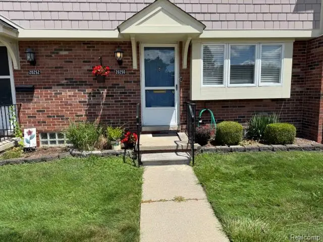 20250 Great Oaks Circle, Clinton Township, MI 48036 - #1