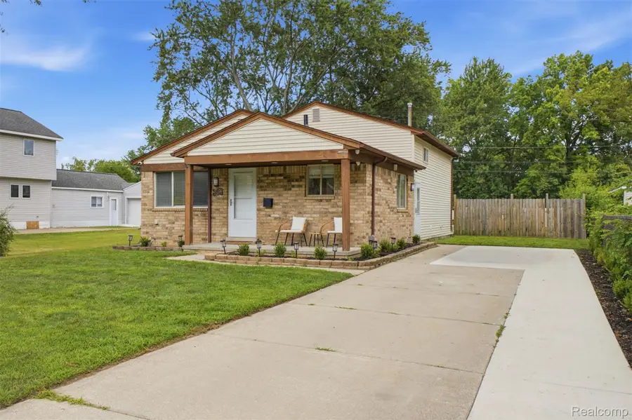 28914 Hennepin Street, Garden City, MI 48135 - #2