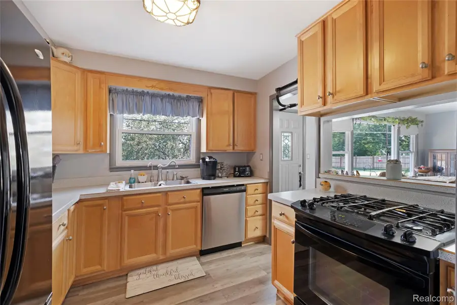 5088 W Grand Blanc Road, Mundy, MI 48473 - #2