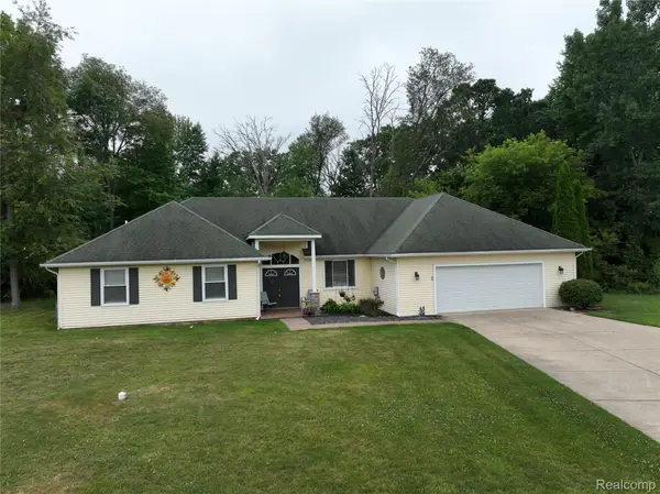 2395 Karen Drive, Howell, MI 48855