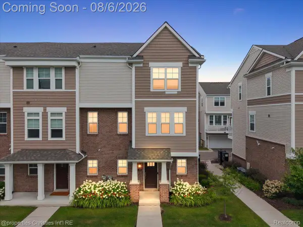 2500 #38 Normandy Road W #38, RoyalOak, MI 48073