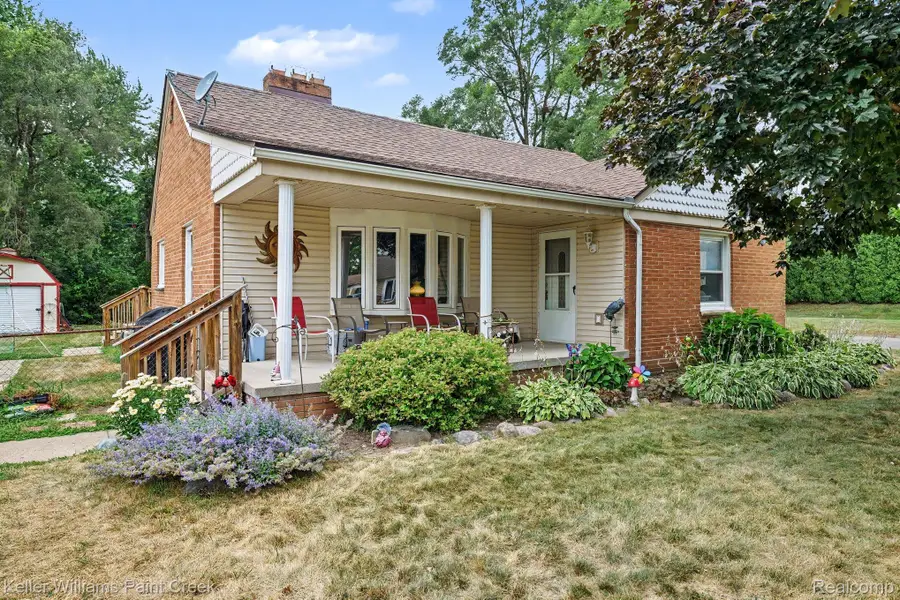 2340 Hessel Avenue, Rochester Hills, MI 48307 - #2