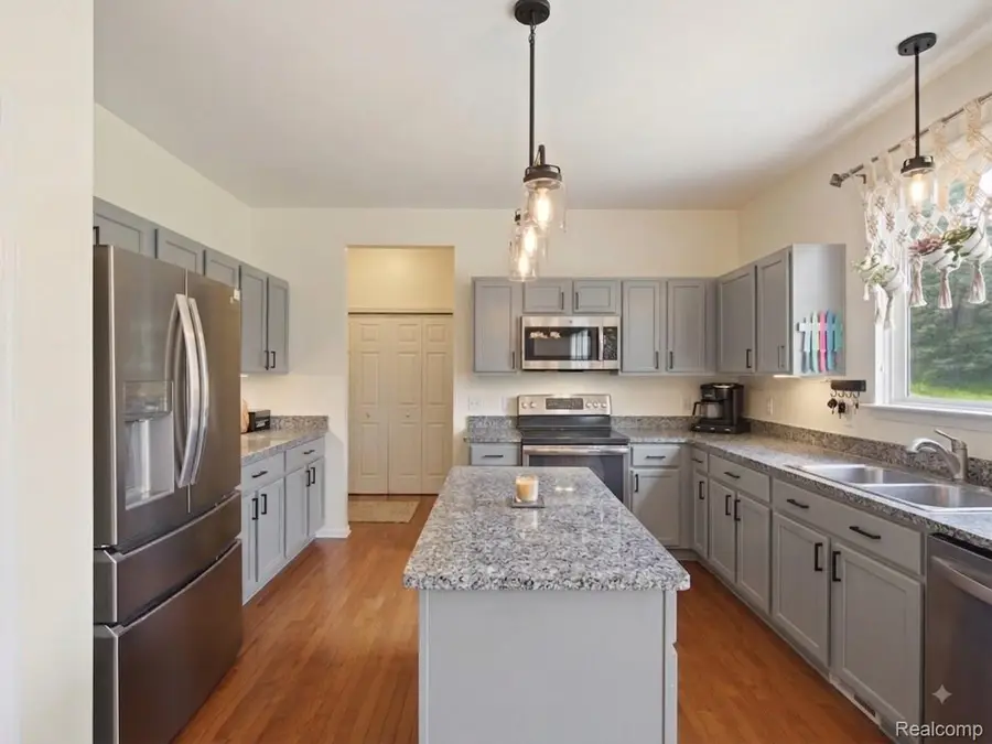 957 River Rock Drive, Holly, MI 48442 - #2