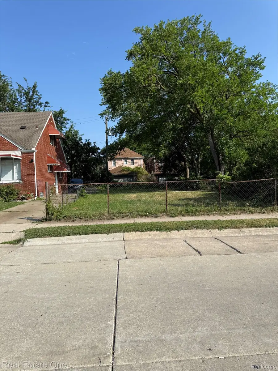 9946 Tuxedo Street, Dearborn, MI 48120 - #2