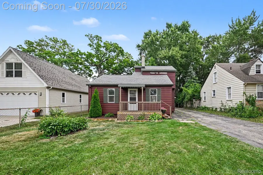 1867 Maddy Lane, Keego Harbor, MI 48320 - #2