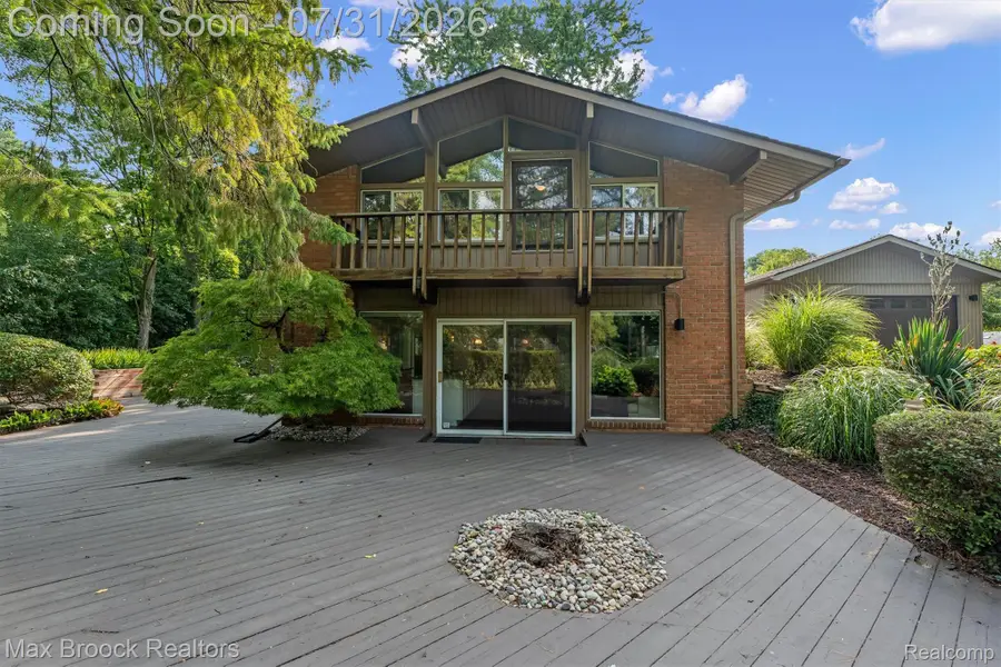 29630 Sugar Spring Road, Farmington Hills, MI 48334 - #2