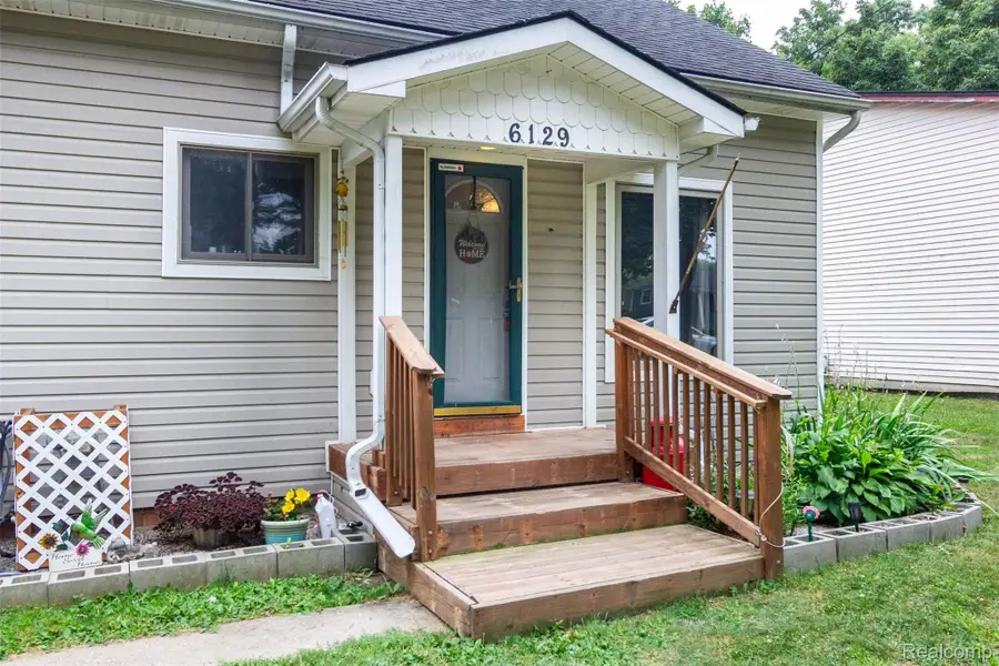 6129 Southward Avenue, Waterford, MI 48329 - #3