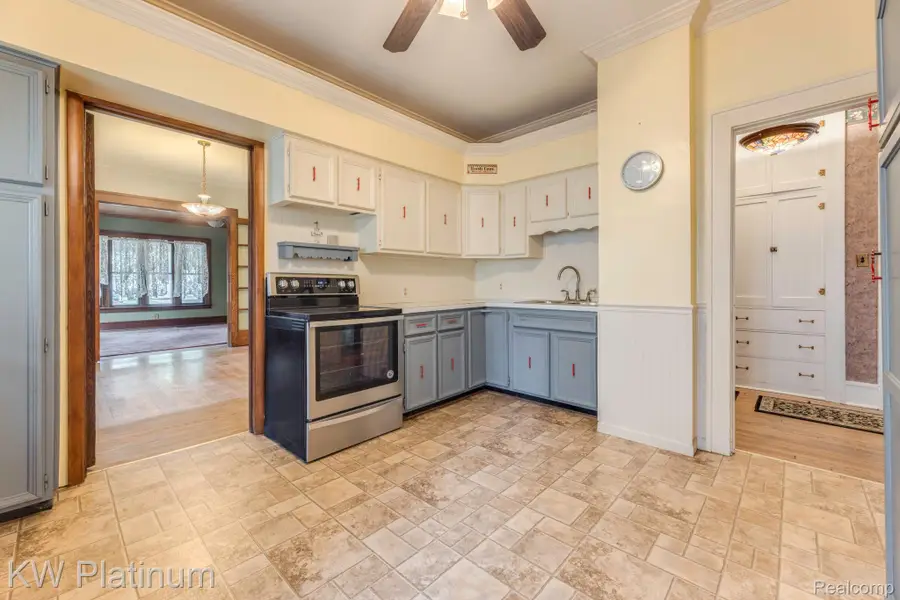 106 E Mechanic Street, Yale, MI 48097 - #3