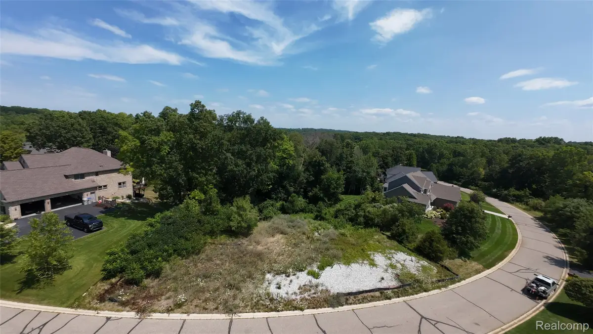 5927 Nottingham Point, Brighton, MI 48116 - #1