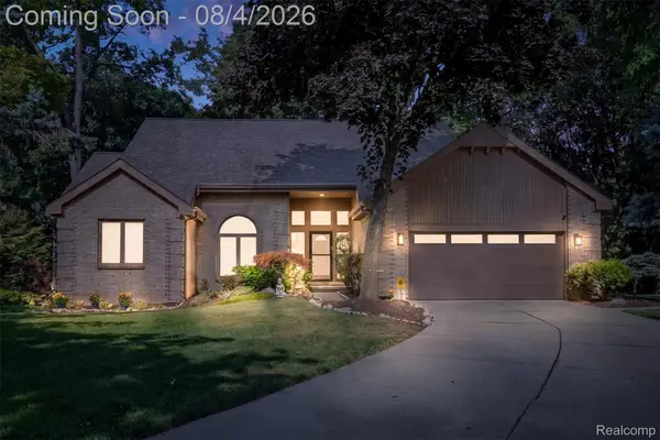 3206 Park Forest Drive, WestBloomfield, MI 48324