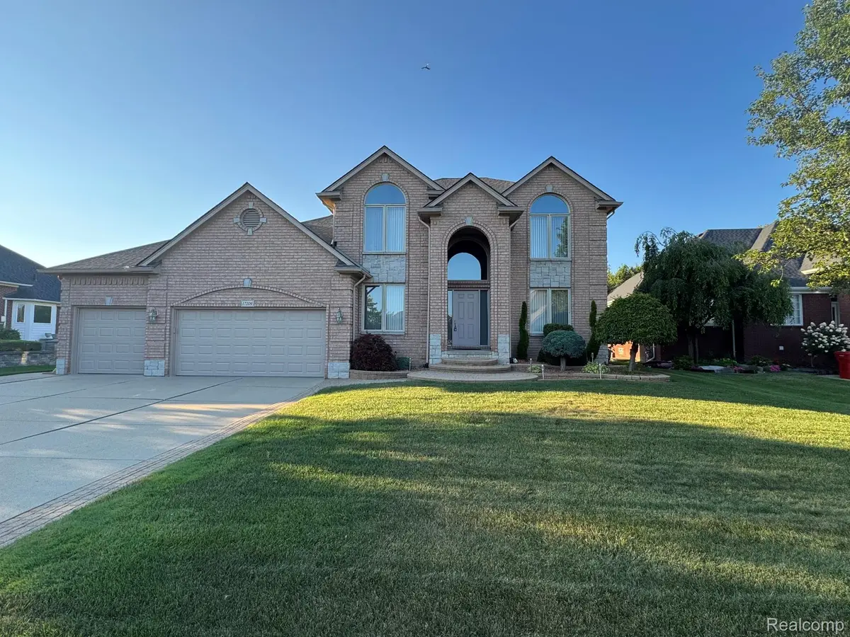 17209 Invitational Drive, Macomb, MI 48042 - #1