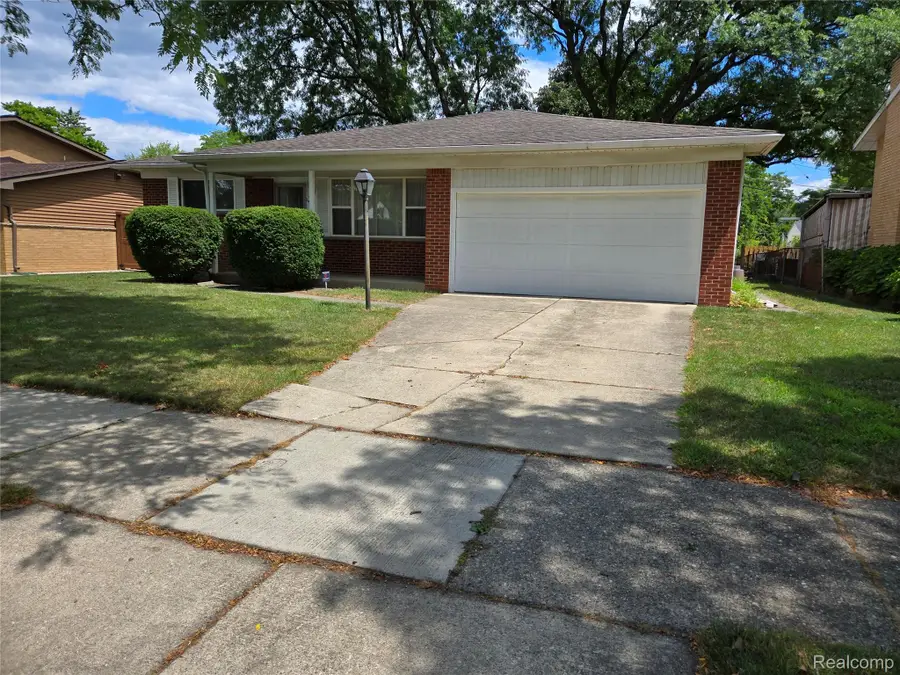 14100 Bainbridge Street, Livonia, MI 48154 - #2