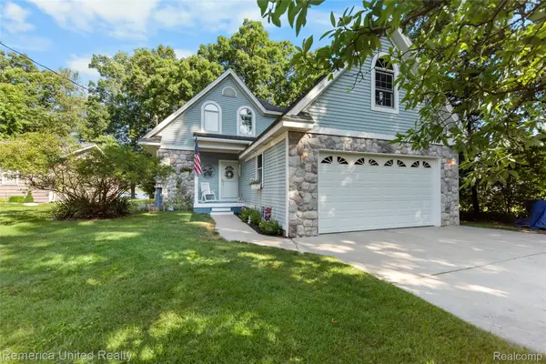 1491 Division Drive, Hartland, MI 48353