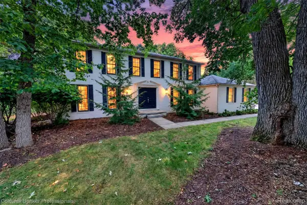 4133 Shore Crest Drive, WestBloomfield, MI 48323