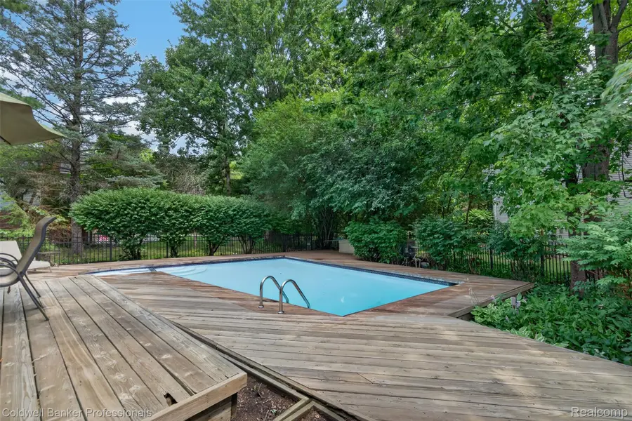 4133 Shore Crest Drive, West Bloomfield, MI 48323 - #3