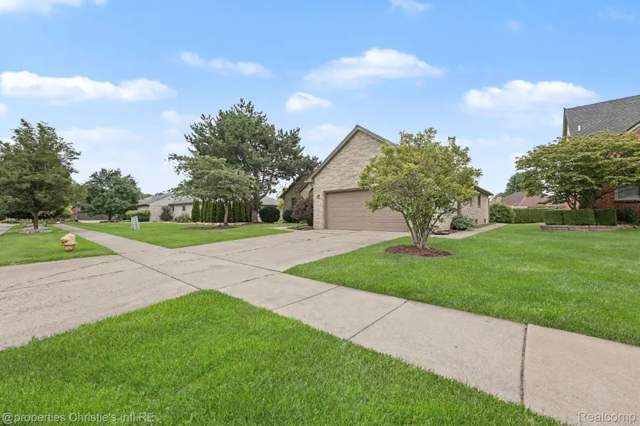 49316 Deerfield Park, Macomb, MI 48044 - #3