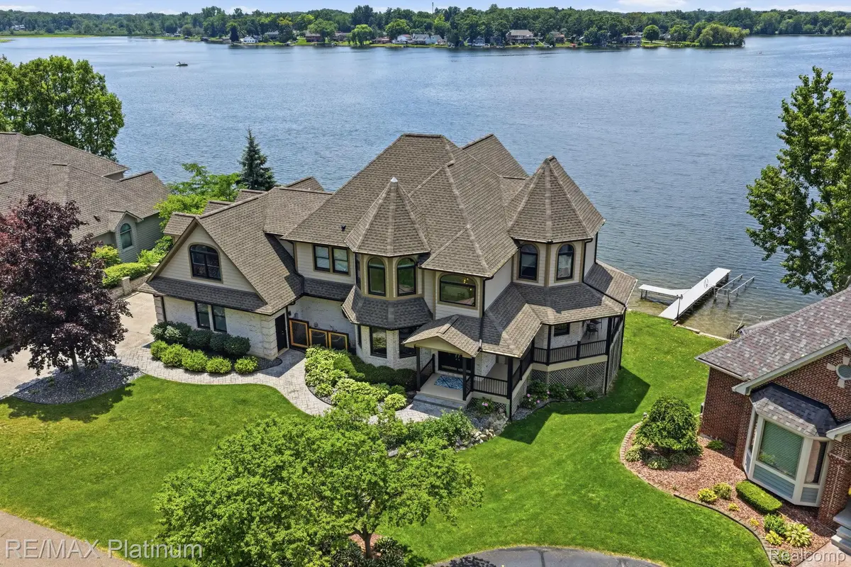 997 Thompson Shore Drive, Howell, MI 48843 - #1