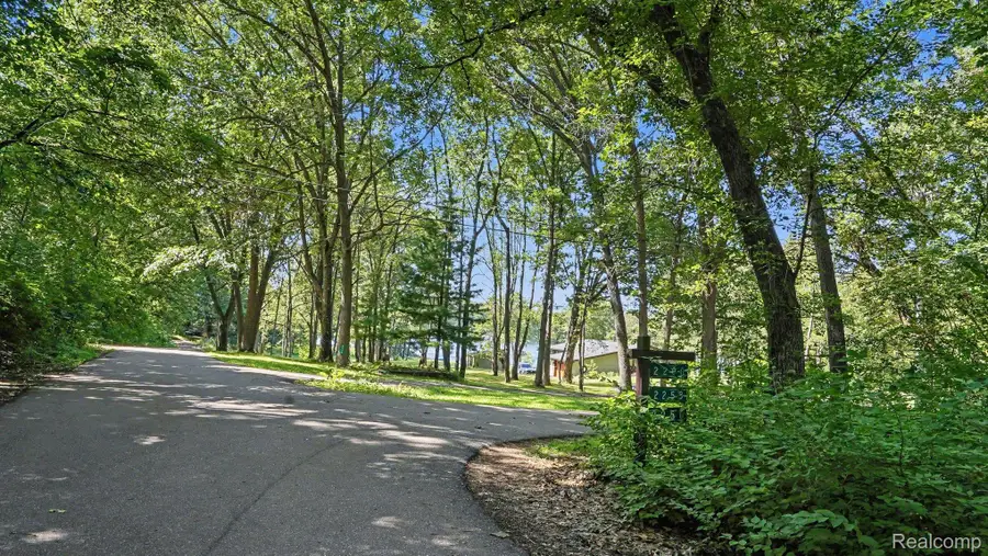 0 E Coon Lake Trail, Howell, MI 48843 - #2