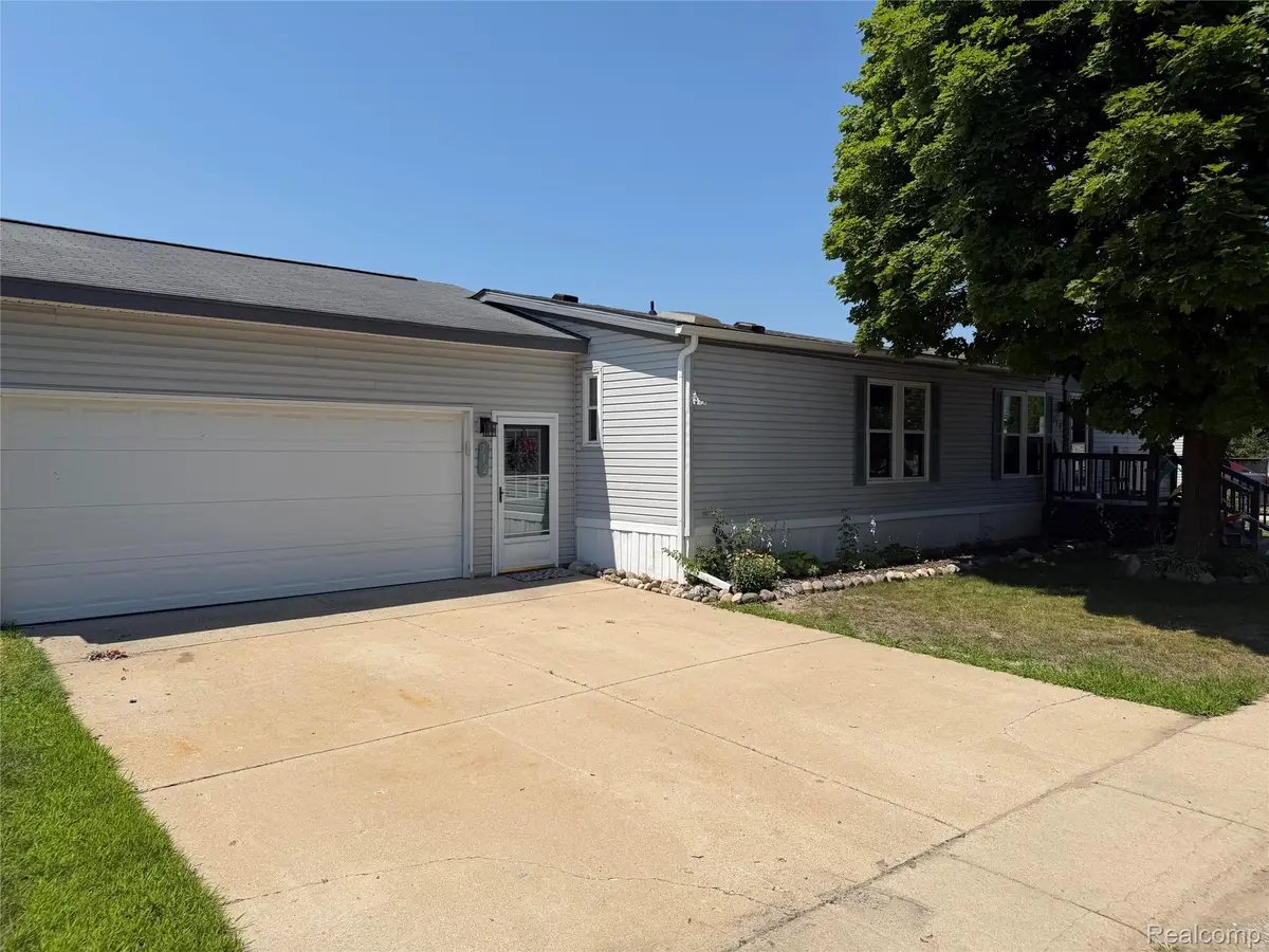 2500 Mann Road, Clarkston, MI 48346 - #1