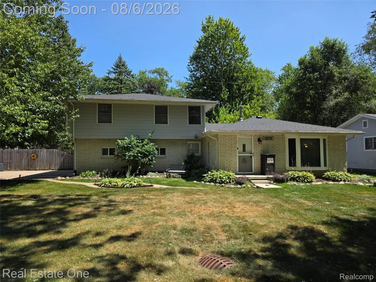 3239 Fox Boulevard, Commerce Township, MI 48382 - #1