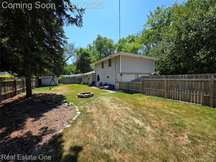 3239 Fox Boulevard, Commerce Township, MI 48382 - #3