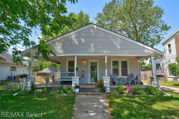 206 S Shiawassee Street, Corunna, MI 48817