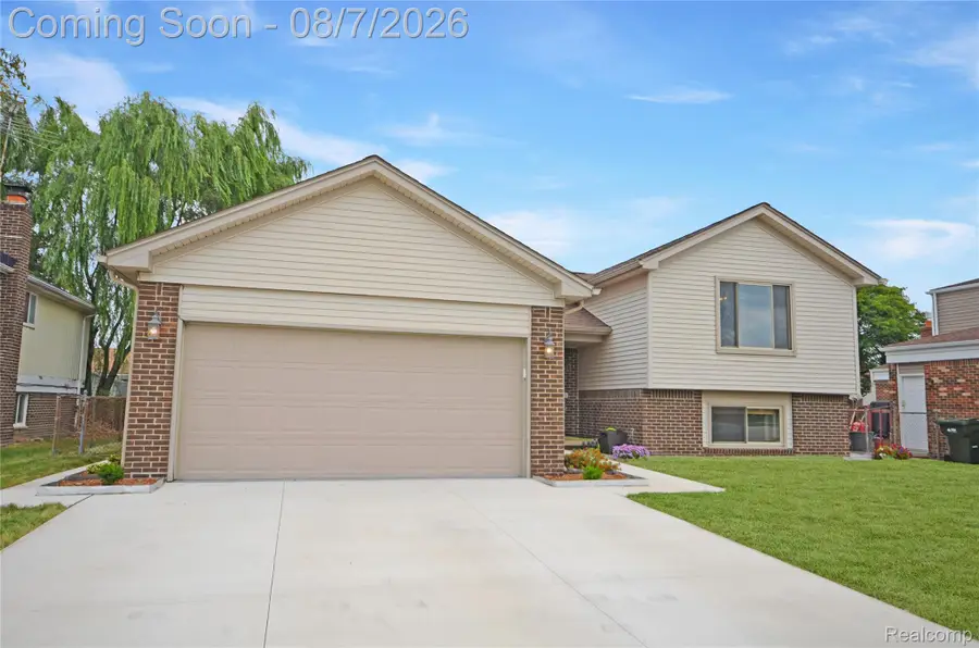 2061 Michael Drive, Sterling Heights, MI 48310 - #2