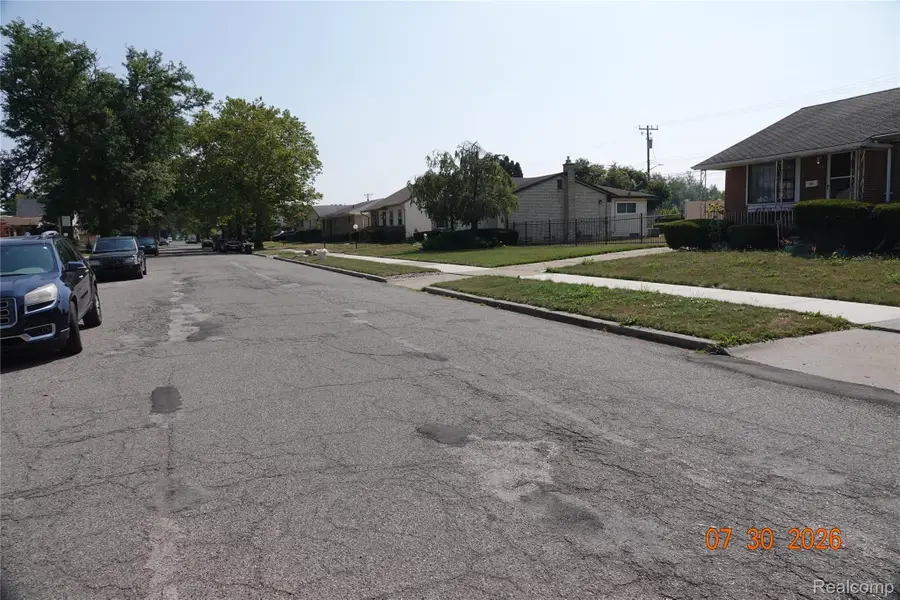 92 E Grand, Highland Park, MI 48203 - #2